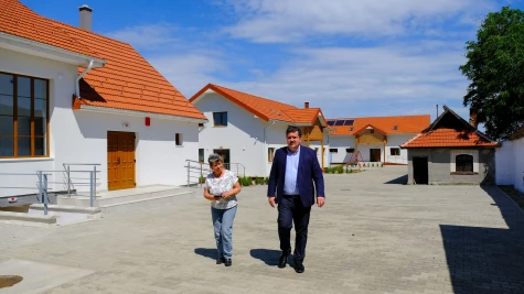 Megszűnik Szatmár megye utolsó nevelőotthona is - családtípusú házakat építettünk